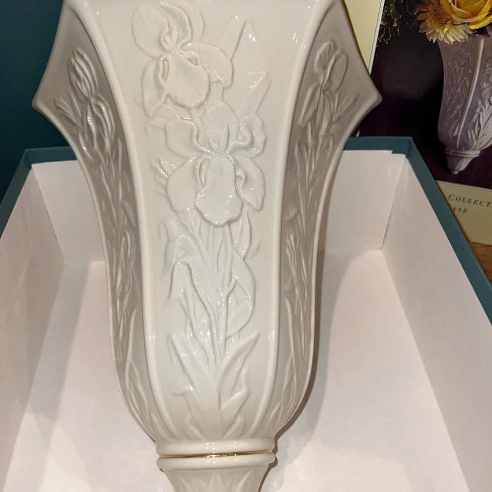 Elegant Cream Vase with Floral Design
